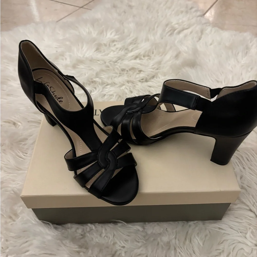 Life stride black strappy candles soft system brand new - Picture 2 of 3